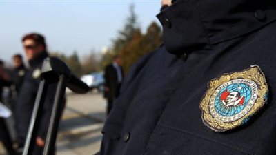 تركيا تقيل 87 من العاملين في المخابرات للاشتباه بصلتهم بـ