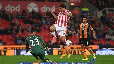 بالأرقام.. مدرب ستوك منح هدايا لـ 7 لاعبين وظلم رمضان صبحي