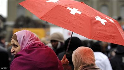البرلمان السويسري يوافق على حظر النقاب