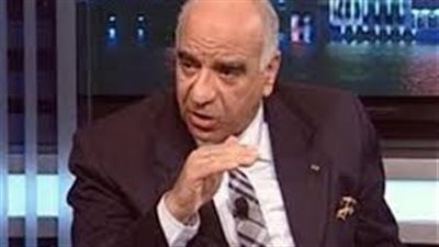 مساعد وزير الداخلية الأسبق يوضح حقيقة تهمة 