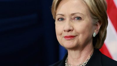 كلينتون تعرب عن رضاها من نتائج مناظرة أمس مع ترامب