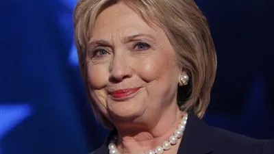 أستاذ علوم سياسية: هيلاري كلينتون مارست سخافات كثيرة ضد مصر والشرق الأوسط