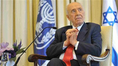 شمعون بيريز يحتضر وأسرته ترافقه داخل  غرفته بالمستشفى