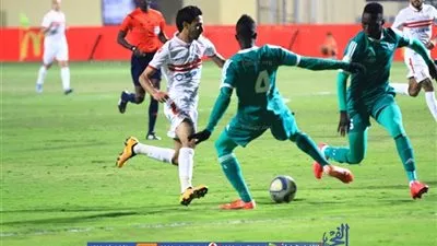 أسطورة نيجيريا: أيمن حفني يذهلني في الملعب أكثر من ميسي