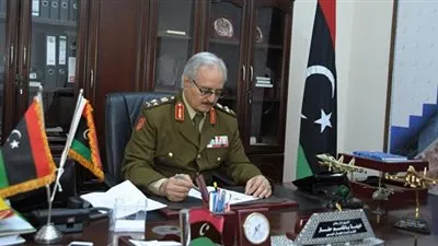 مصادر مقربة من المشير حفتر تنفي أنباء طلب سلاح من روسيا