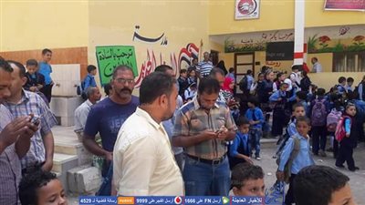 مظاهرة في مدرسة بسبب غياب المدرسين بدمياط (صور)