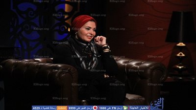 صابرين: الباروكة ليست بديلة للحجاب.. وأنا محتشمه 