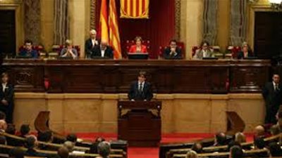 رئيس كتالونيا يعلن عقد استفتاء للانفصال عن إسبانيا