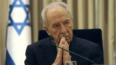 المشاركون العرب في جنازة 