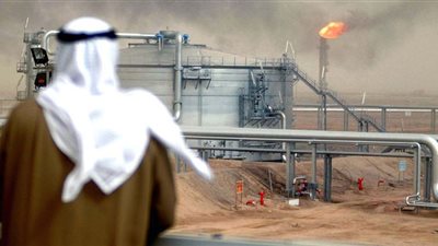 الفالح يتوقع تجاوز التجميد إلى خفض إنتاج النفط في فيينا