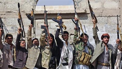 الحوثيون يحتجزون 600 مدني كدروع بشرية باليمن 