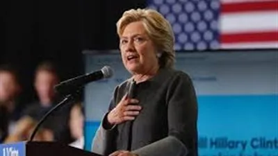 كلينتون تتقدم على ترامب في استطلاع جديد بعد المناظرة الانتخابية