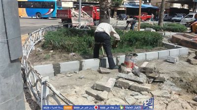 البدء فى أعمال تطوير ميدان مسجد المندرة بالإسكندرية (صور)