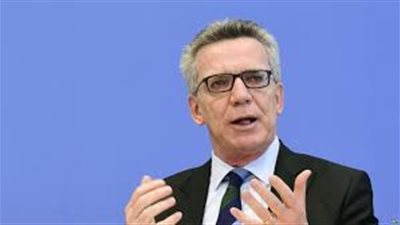 وزير الداخلية الألمانى : 820 ألف لاجئ دخلوا البلاد العام الماضي