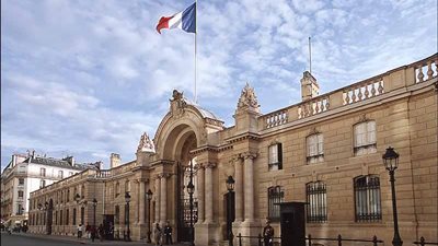 الأمن الفرنسي يحذر من خطر حقيقي يهدّد الإليزيه ويدعو لتعزيز حمايته