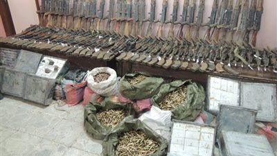 ننشر اعترافات التاجر المتهم بتهريب 92 قطعة سلاح آلي و44 ألف طلقة من السودان إلى قنا (صور)