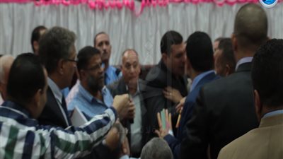 سوء تنظيم وتشابك بالأيدى فى عمومية 