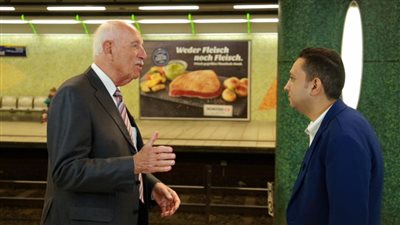 عضو المجلس الاستشاري للرئيس ضيف الاعلامي أحمد فايق في 