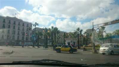 استياء بين السكندريين لإضاءة الأعمدة الكهربائية بالشوارع نهارا (صور)