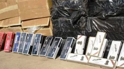 ضبط أحد محتكري السجائر بحوزته 1500 قاروصة ببني سويف