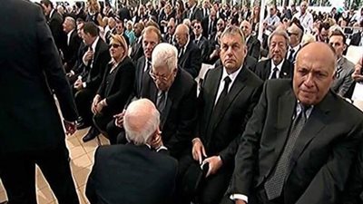 ﺗﻜﺘﻞ 25/30  يحتج على مشاركة وزير الخارجية فى جنازة 