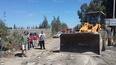 إزالة 28 مطب عشوائي بطريق 