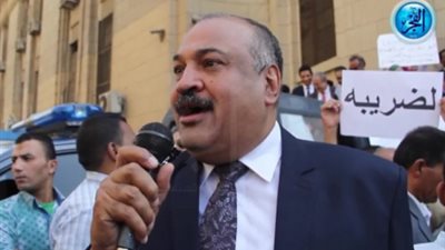 محامٍ: فوجئنا بإخضاع أصحاب المهن الحرة لقانون 