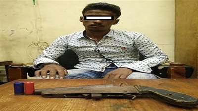 ضبط سلاح ناري بحوزة راكب بمحطة سكك حديد مصر 