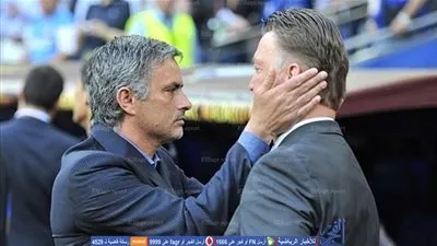 نجم المان يونايتد يوضح الفارق بين مورينيو وفان خال