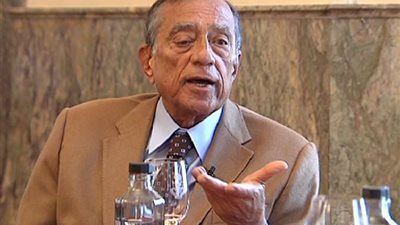 محامي حسين سالم: جهاز سيادي أقنع موكلي بالتنازل عن 75% من ثروته