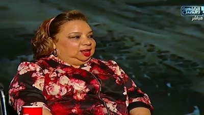 نائبة تطالب بصرف بدل إعانة بطالة للشباب بشرط