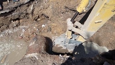 تهشم ماسورة لمياه الشرب بمنطقة 