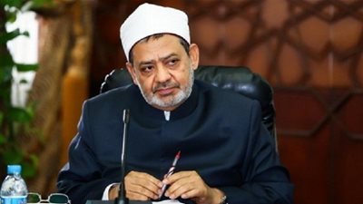 شيخ الأزهر يصل القاهرة عقب جولة خارجية شملت البحرين وسويسرا
