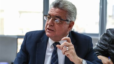 برلماني يطالب بمعاقبة أولياء أمور الطلاب المتسربين من التعليم 