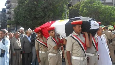 والد شهيد العريش: ابني كان حاسس إنه هيموت 