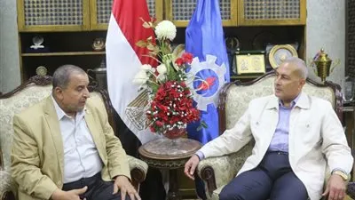 محافظ السويس يلتقي النائب عبدالحميد كمال لوضع رؤية مستقبلية للمحافظة
