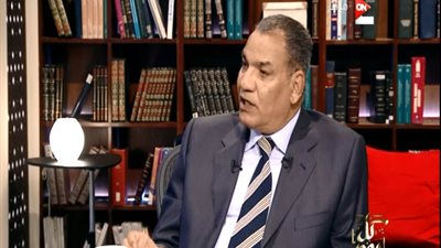 وزير التخطيط الأسبق: الوضع الاقتصادي المصري صعب.. ومن يتقاضى ألف جنيه 