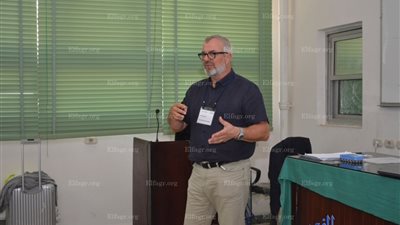 أعضاء الجمعية السويسرية لجراحة العمود الفقري بدورة تدريبية لأطباء جامعة أسيوط ( صور )