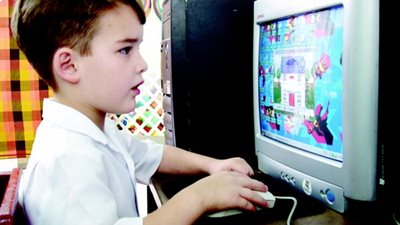 الإفراط في ألعاب الفيديو يشكل خطراً على الأطفال