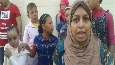أولياء أمور ذوي الإعاقة: أبنائنا لا يقدرون علي السفر مسافات طويلة.. (فيديو)