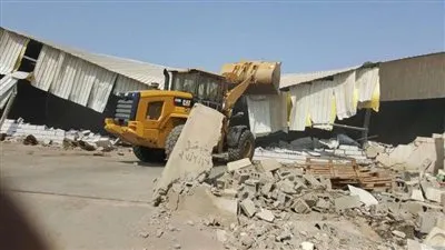 جدة.. إزالة 46 مستودعاً مخالفاً في 