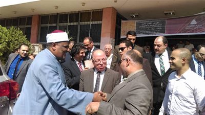 الهدهد والنمنم يفتتحان المكتبة المركزية بجامعة الأزهر