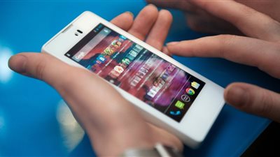 حملة اعتقالات تطال الكويتيين في أمريكا بسبب الهواتف