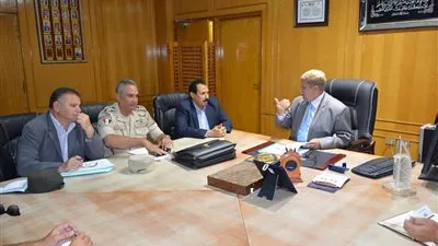 قيادة قوات تأمين شرق قناة السويس تدعم محافظة الإسماعيلية بـ 180 ألف شتلة أشجار مثمرة