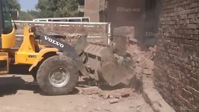 حملة لإزالة التعدي على الأراضي الزراعية وأملاك الدولة بقليوب (صور)