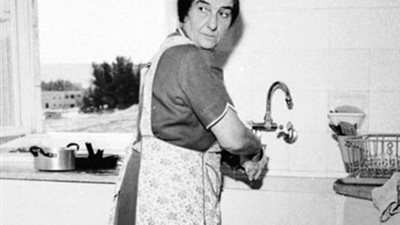 عندما عادت جولدا مائير إلى المطبخ 