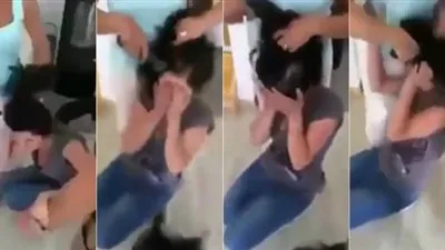 أم تحلق شعر ابنتها بالكامل.. والسبب صادم! (فيديو)