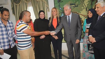محافظ جنوب سيناء يوقع عقود مع الصندوق الإجتماعي بقيمة 3 ملايين جنيه
