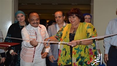 إيناس عبدالدايم تفتتح معرض 