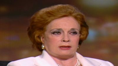 جيهان السادات: 